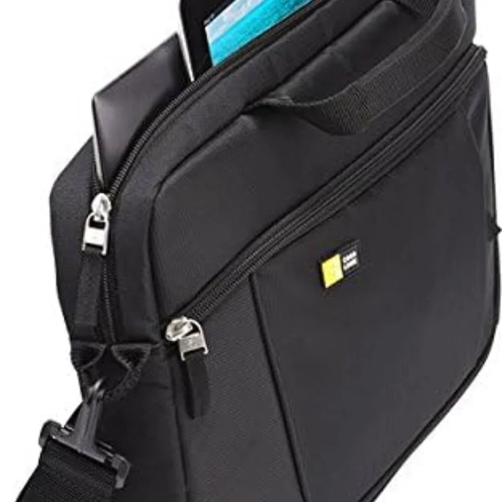 Case Logic 14.1-Inch Laptop and iPad Slim Case (Black)/NWT